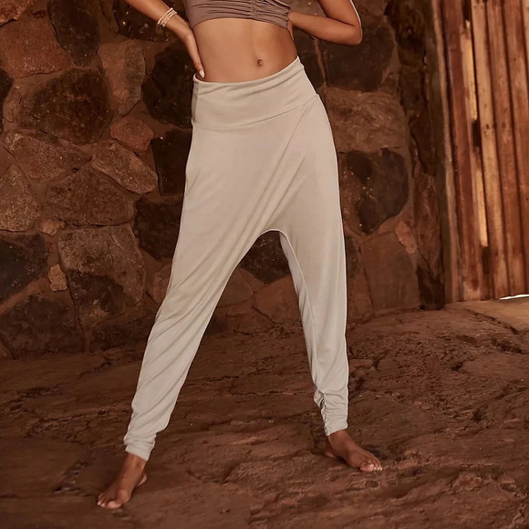 FREE PEOPLE Echo Harem Pant in Clay Size XS NWT - Picture 1 of 9